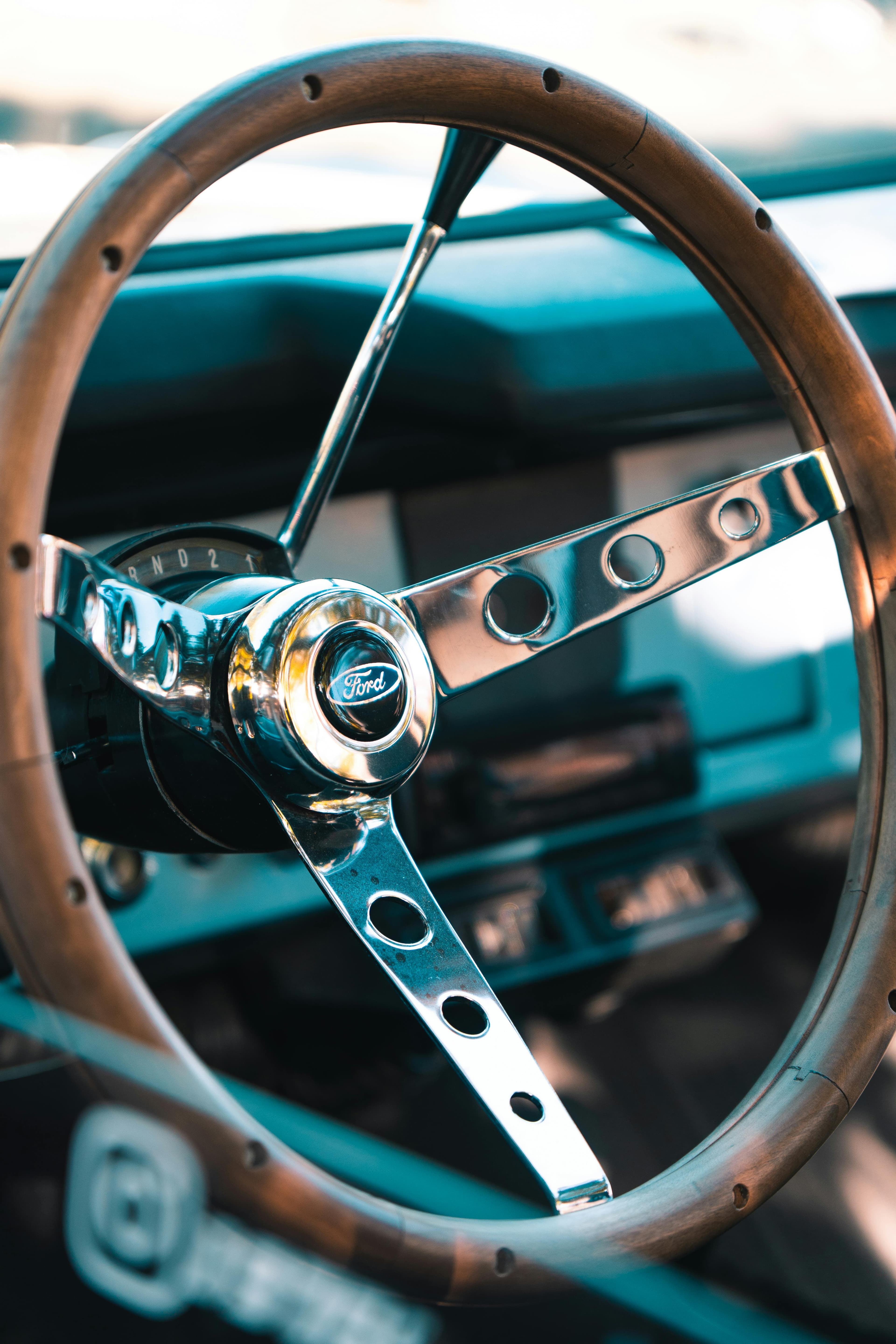 Classic car steering wheel